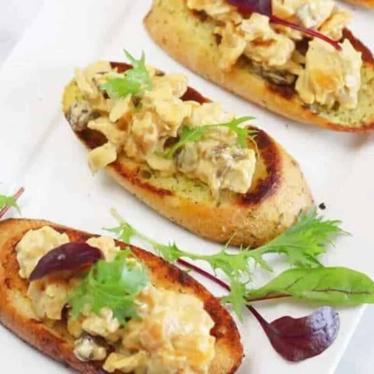 A set of appetizing coronation chicken