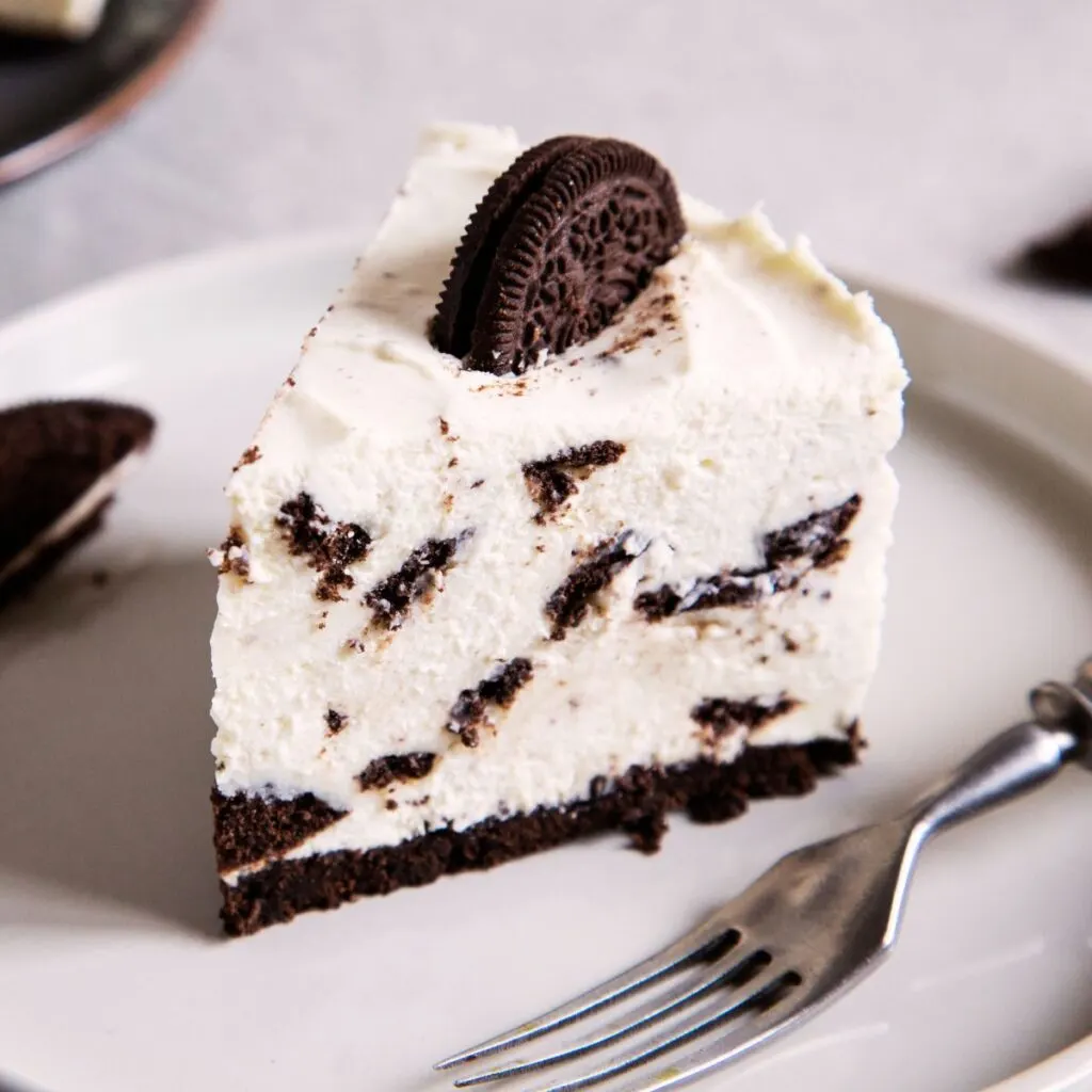 An Oreo cheesecake made by couples during their rainy day date at home.