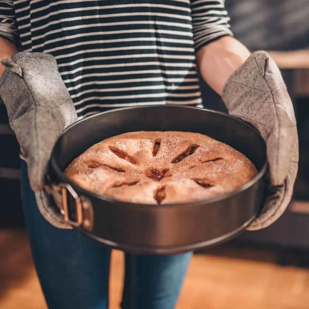 Baking a pie: date ideas for 14 year olds 