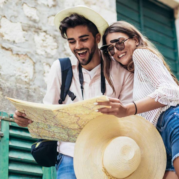 A lovely couple traveling together after reading these adventurous date ideas