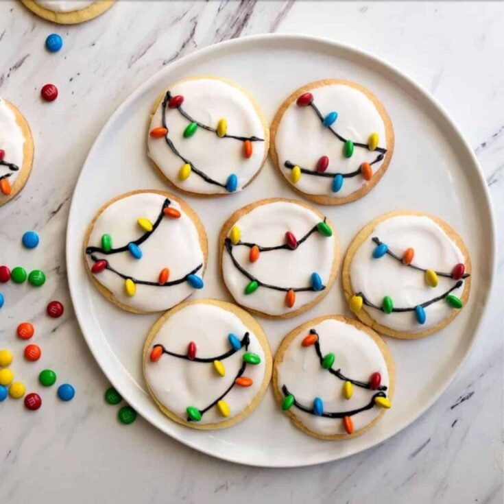 A plate of delicious Christmas light cookies