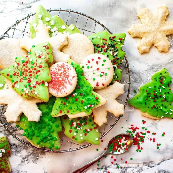 No spread sugar cornstarch cookies perfect to serve as Christmas cookies
