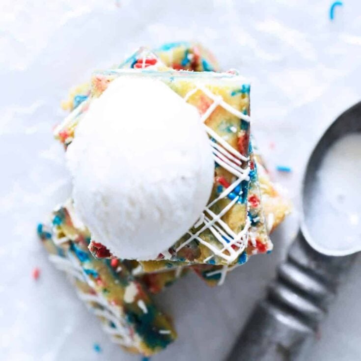 A set of Blondie bars perfect as Patriotic Cookies