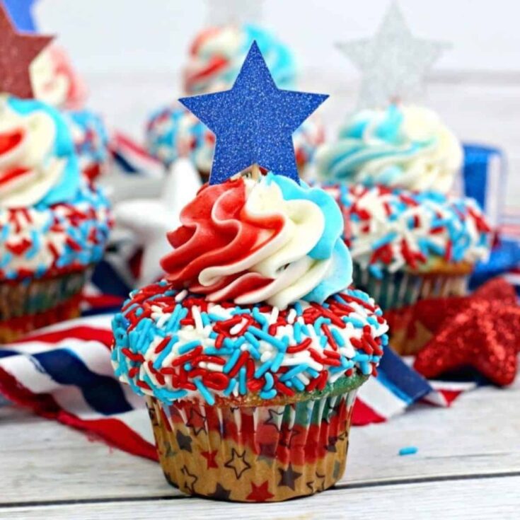 A delicious red, white and blue Patriotic Cupcakes