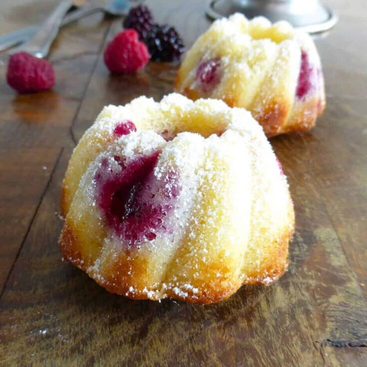 Lemon and vanilla mini bundts perfect for an English afternoon tea party