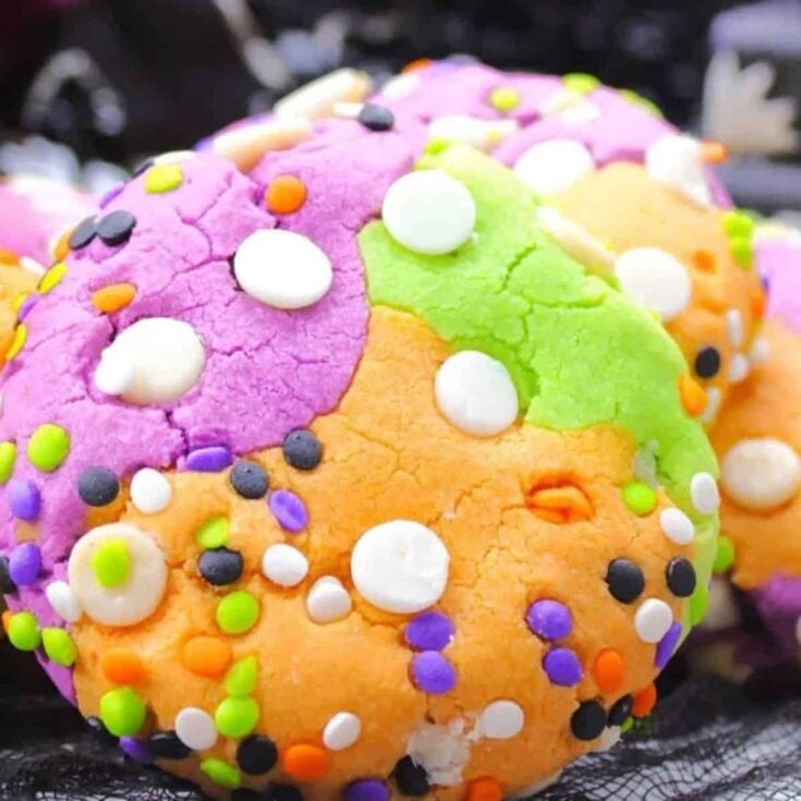 Colorful Halloween Hocus Pocus cookies