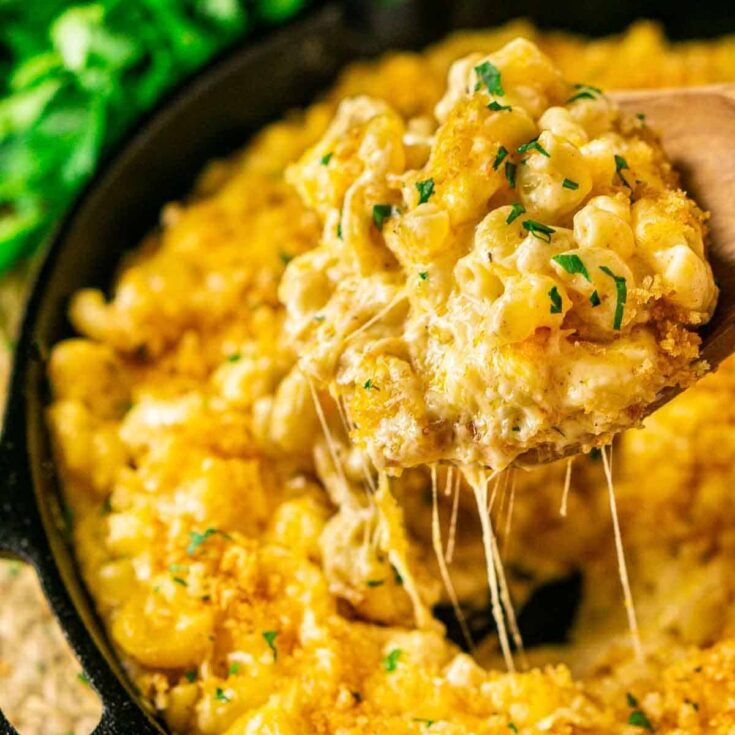 An appetizing smoked mac and cheese cookout sides