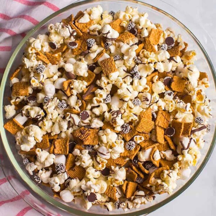 A bowl of s'mores popcorn prepared after reading these s'mores recipes