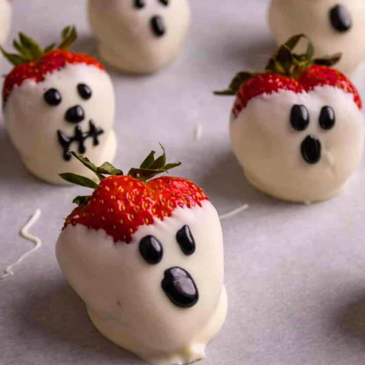 Spooky Halloween strawberries prepared after reading these Halloween starters