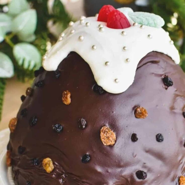 Chocolate pudding cake with cream on top, baked after reading these Christmas chocolate cake recipes