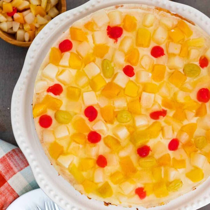 Crema de fruta cake baked after reading these Christmas cake recipes