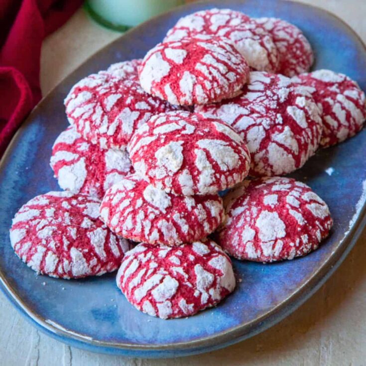 Red velvet crackle cookies made after reading these Valentine cookies