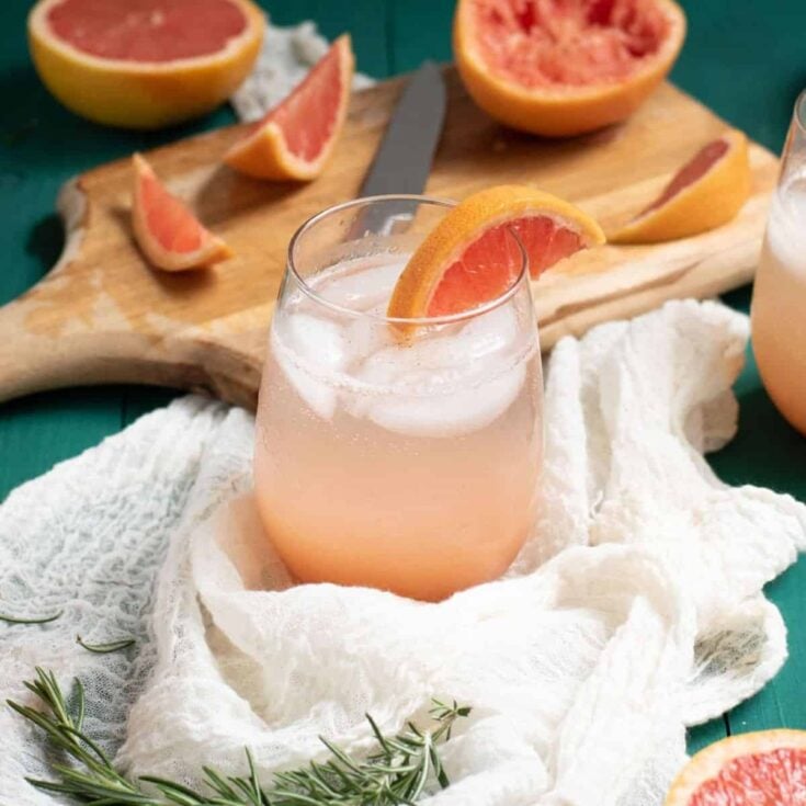 Rosemary grapefruit mocktail made after reading these non-alcoholic pink drinks for Valentine's Day