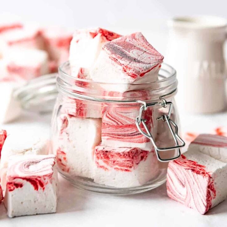 Easy peppermint swirl marshmallows made after reading these Christmas treats
