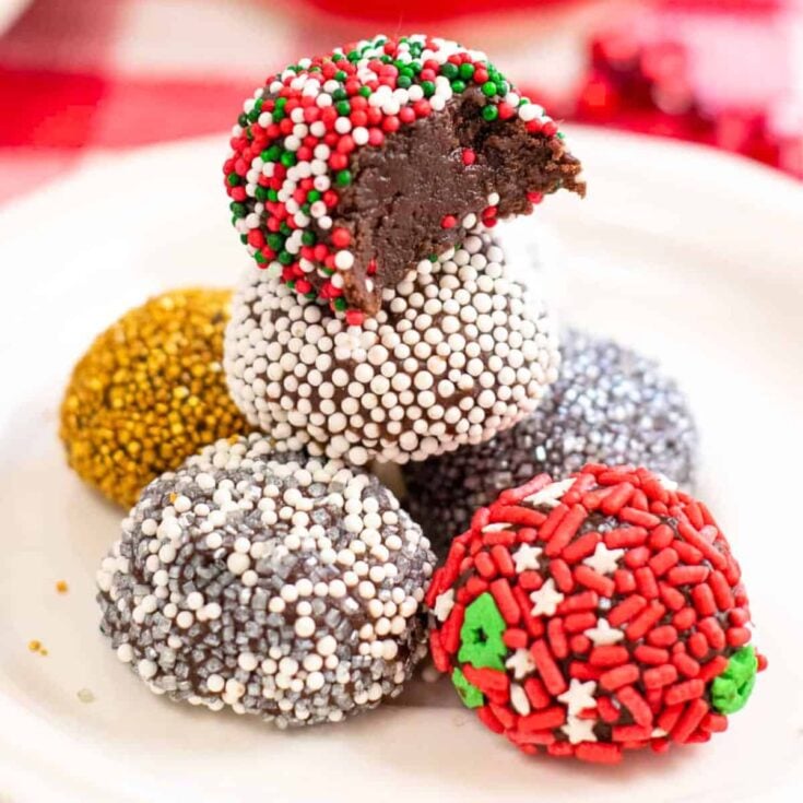 A plate of no-bake brownie truffles made after reading these Christmas truffle ideas