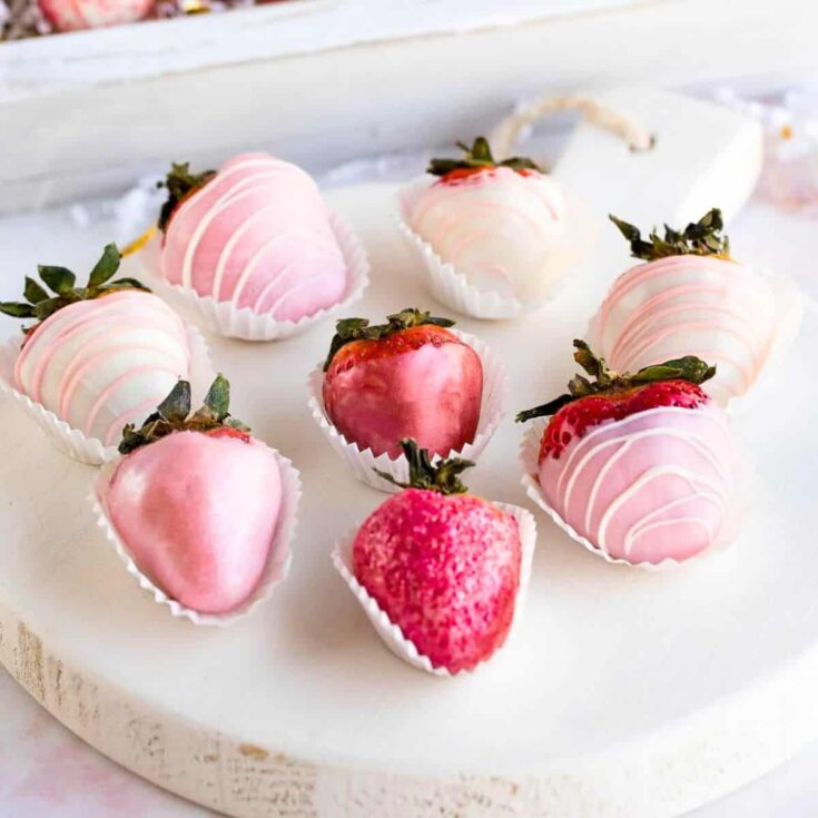 Pink and white chocolate covered strawberries made after reading these Valentines Day Desserts