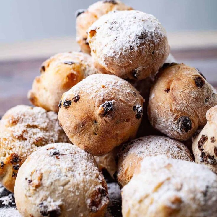 A set of Zeppole Italian doughnuts made after reading these Christmas breakfast ideas