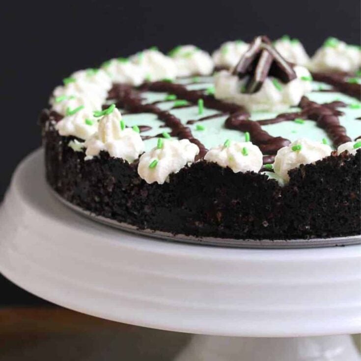 Baileys mint chocolate cream pie made after reading these St. Patricks Day desserts