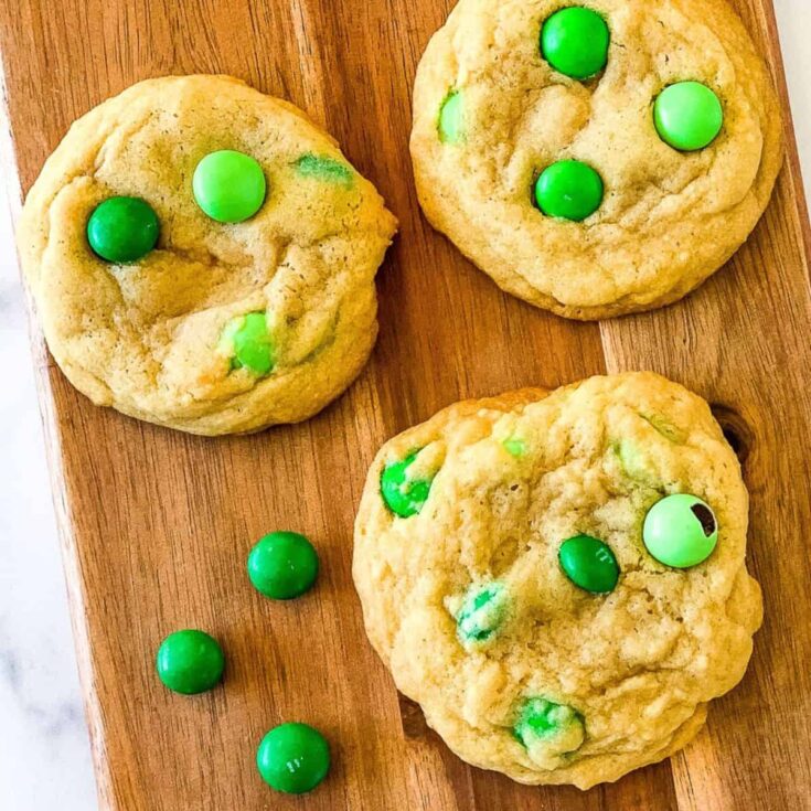 Mint m&m cookies made after reading these St Patricks Day cookies