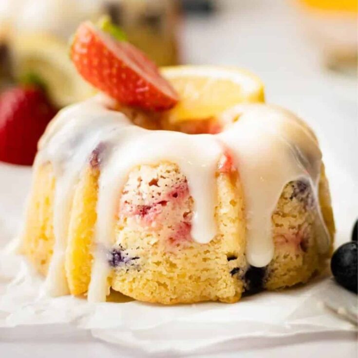 Mini berry Bundt cakes made after reading these Bite sized desserts
