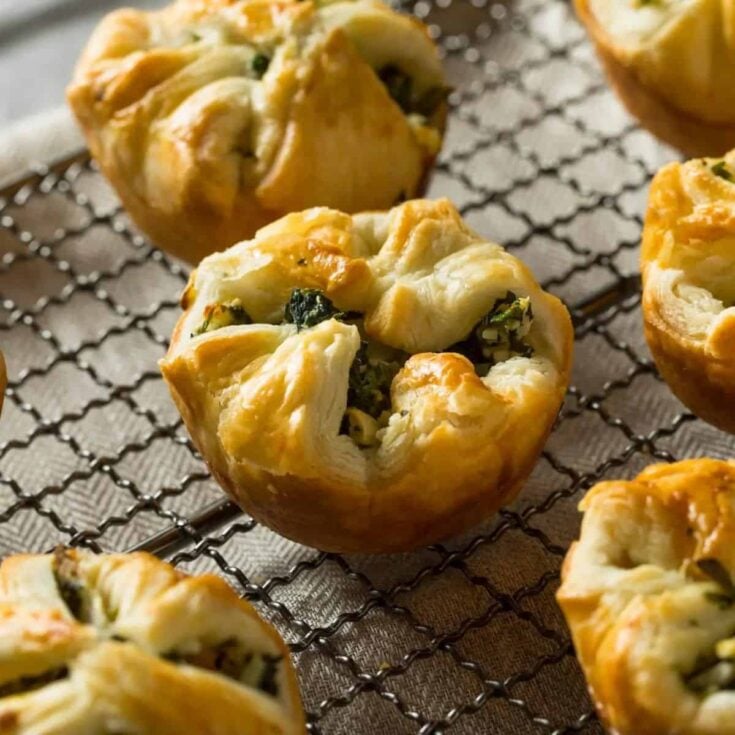 Spinach puffs made after reading these One bite appetizers