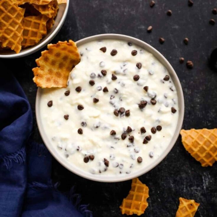 A bowl of easy cannoli dip