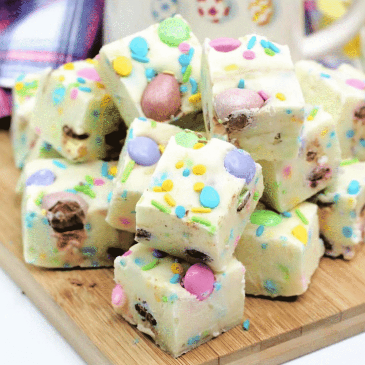 A set of no-bake Easter fudge