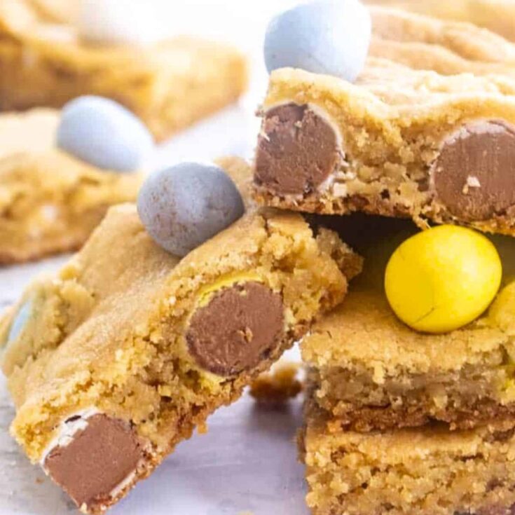 A stack of mini egg cookie bars