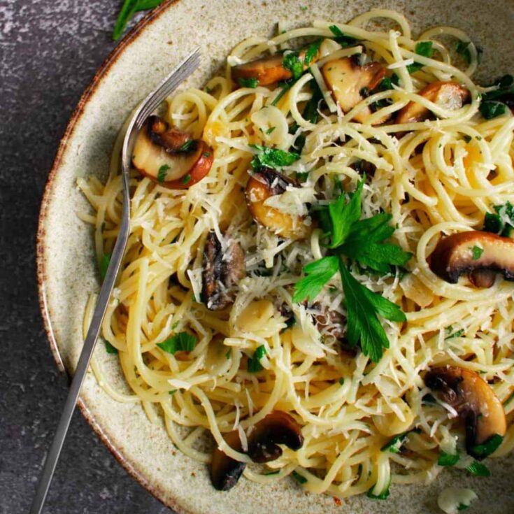 A plate of Mushroom aglio Olio
