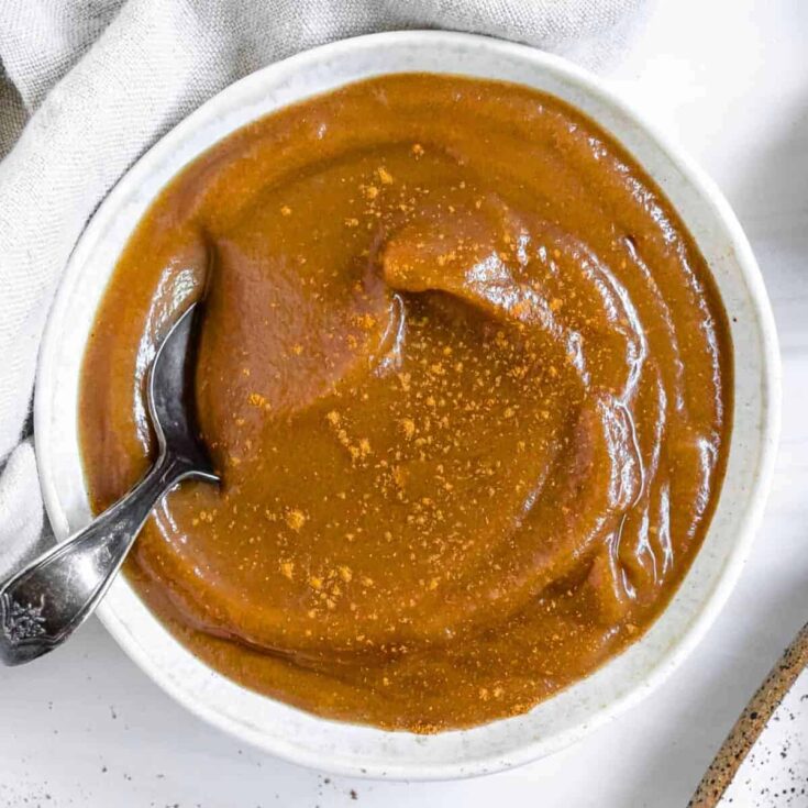 A bowl of Vegan date caramel sauce