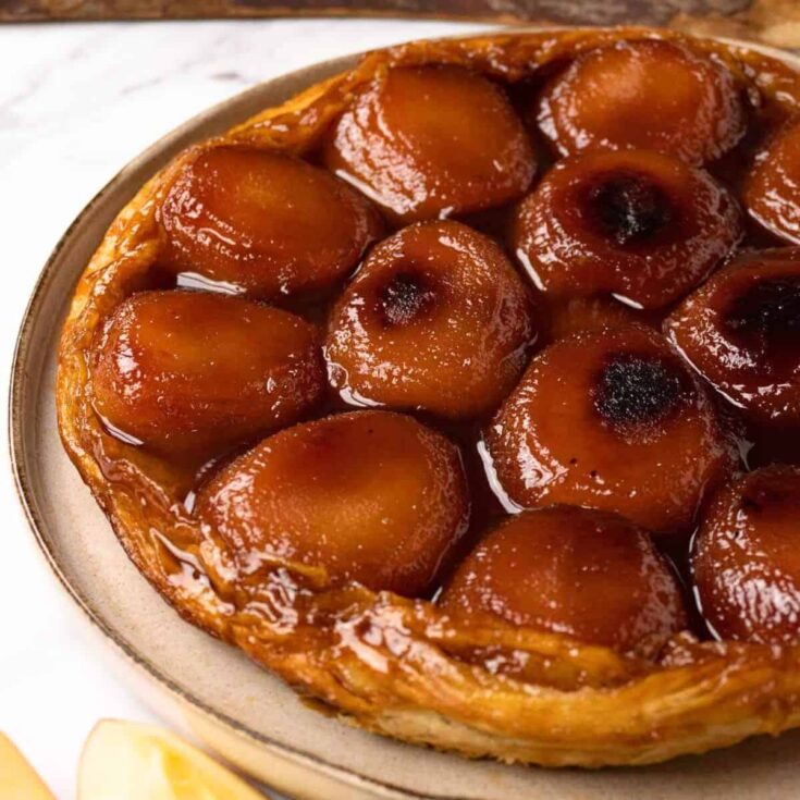 Apple tarte tatin