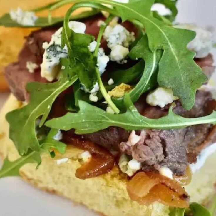 Beef tenderloin sliders