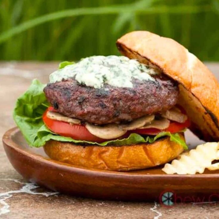 Burgers with blue cheese
