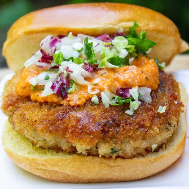 Crispy chicken burger