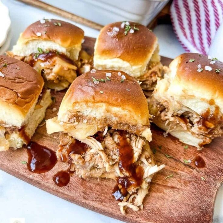 Shredded BBQ chicken sliders