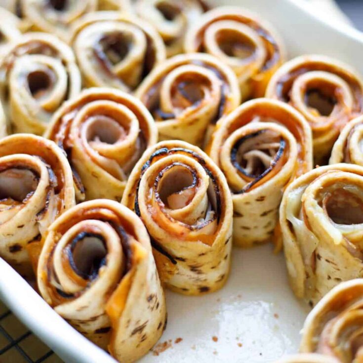 Baked spiral Hawaiian roll sliders
