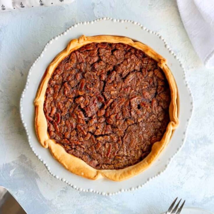 Bourbon pecan pie with molasses