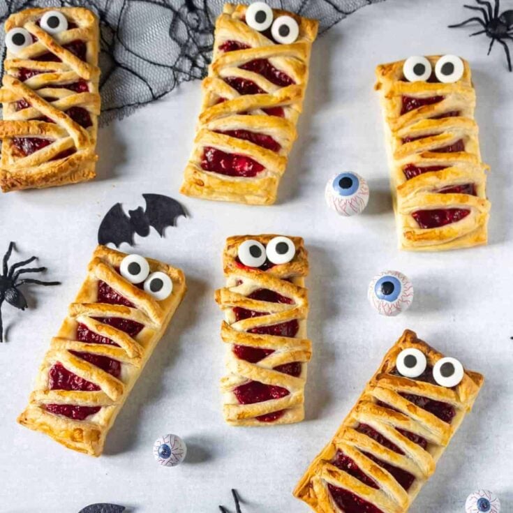 Raspberry Halloween mummy pies