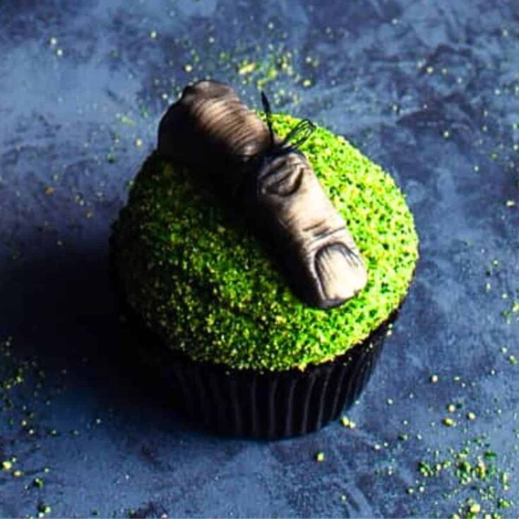 Forget me not cupcakes made after reading these Halloween lunch ideas