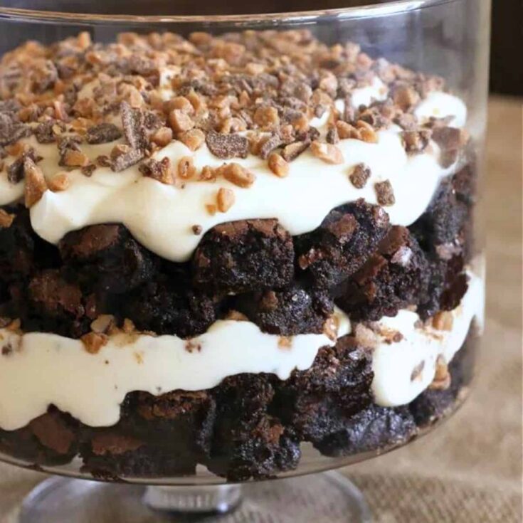 Gluten-free brownie pudding toffee in a bowl