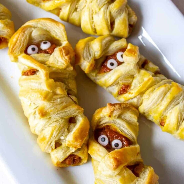 Mummy pumpkin hand pies