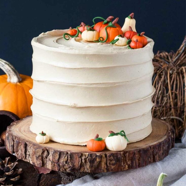 Pumpkin spice latte cake made after reading these Halloween desserts