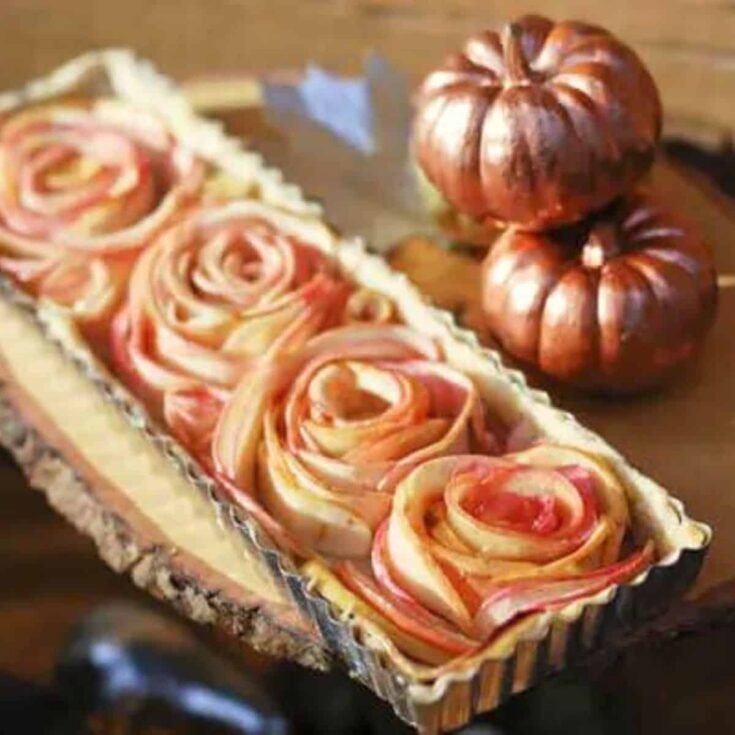 Rose apple pie made after reading these Thanksgiving pie recipes