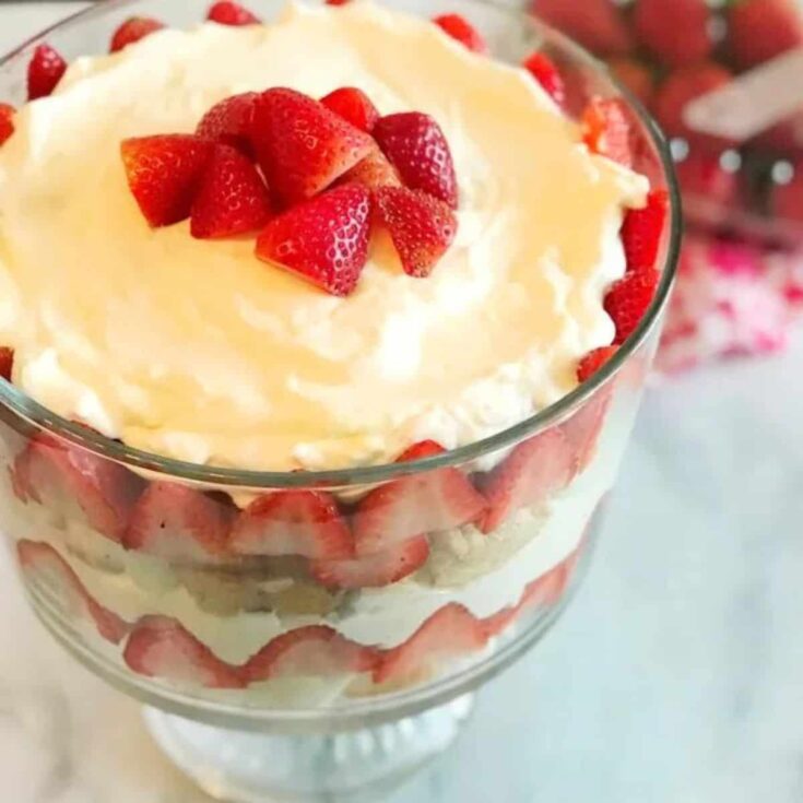 Strawberry Christmas trifle