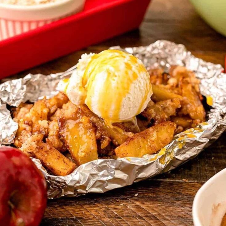Campfire apple crisp dessert