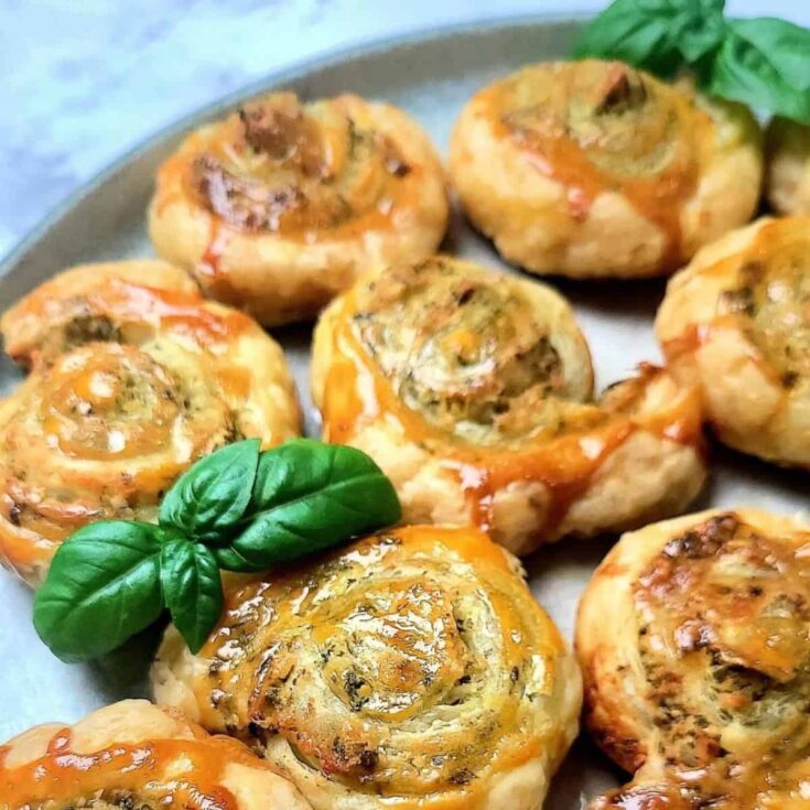 Pinwheel pesto on a plate
