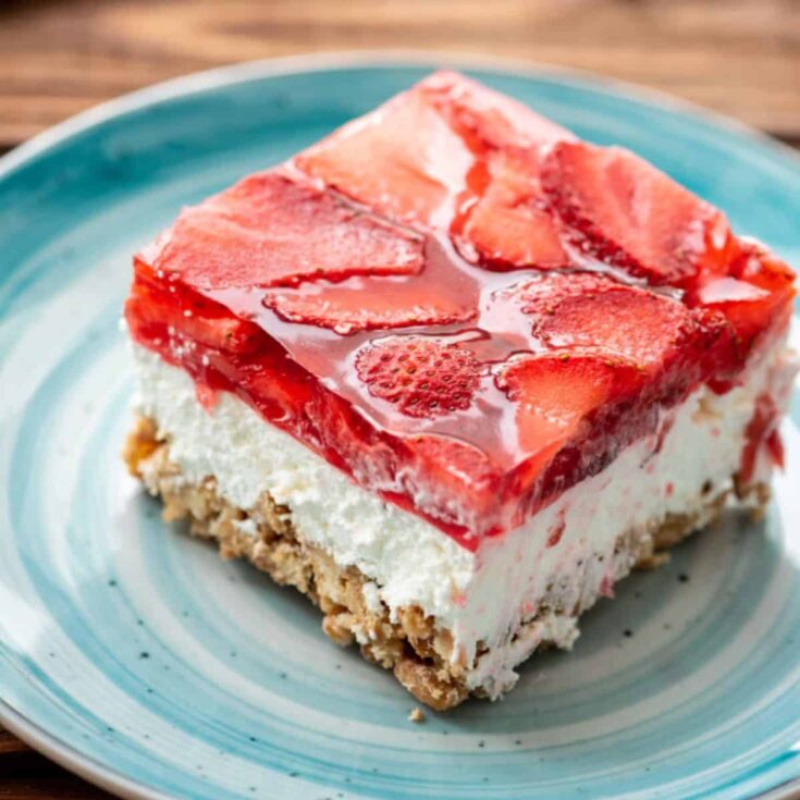 A plate of strawberry pretzel salad