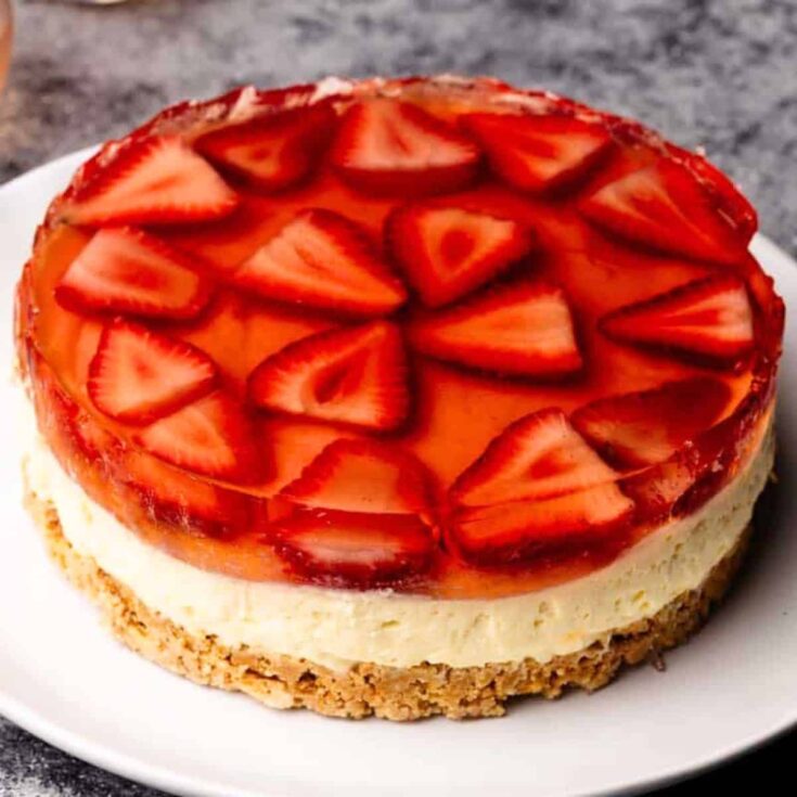 Fresh strawberry rose cake