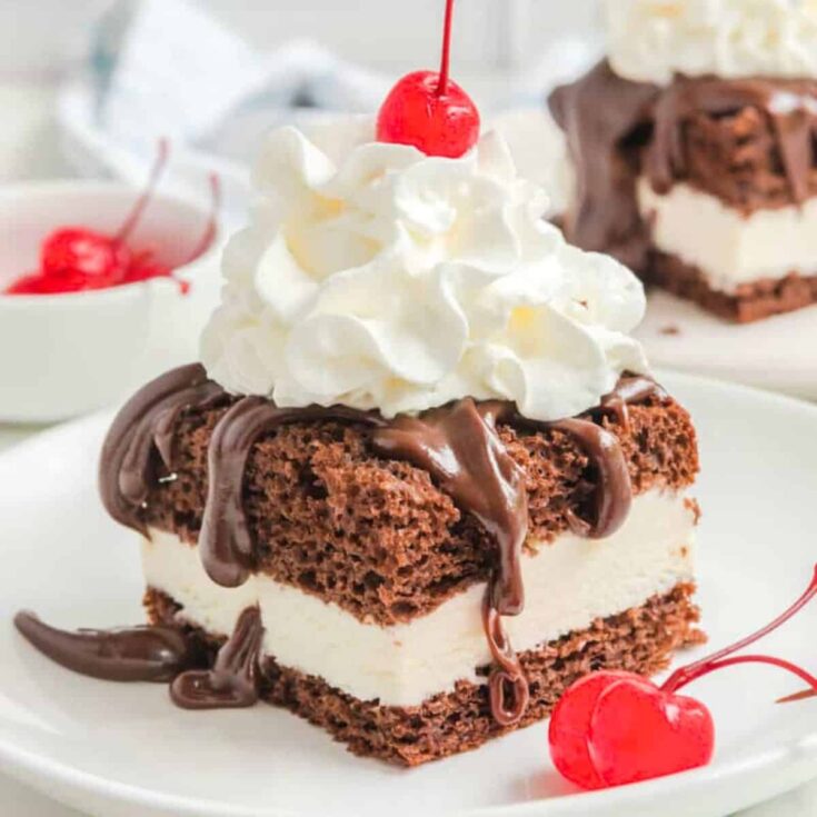 Shoney's hot fudge cake