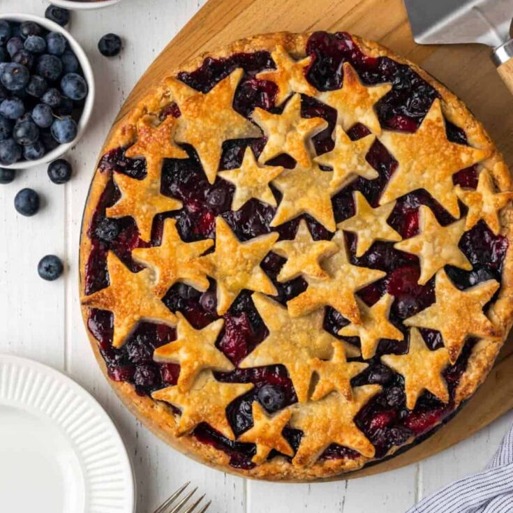 Strawberry blueberry pie with star cuts